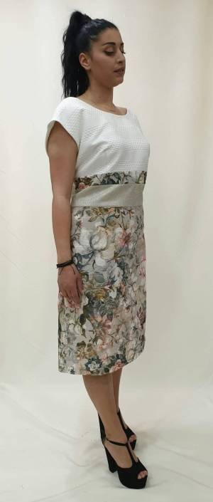 Φόρεμα κοντό με floral φούστα