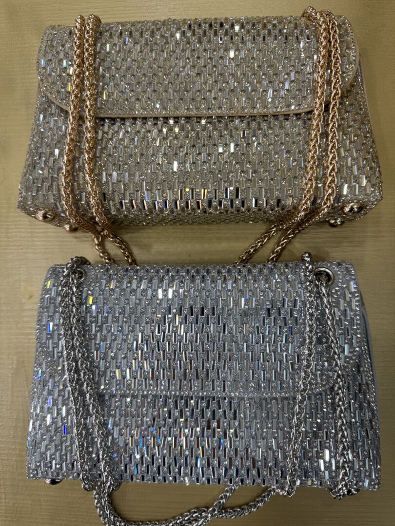 ΤΣΑΝΤΑΚΙ ΣΤΡΑΣΣ